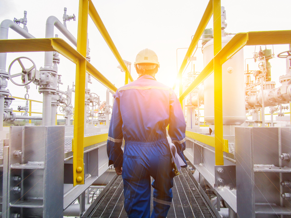 4 Career Paths to Explore in the Oil and Gas Indusrty